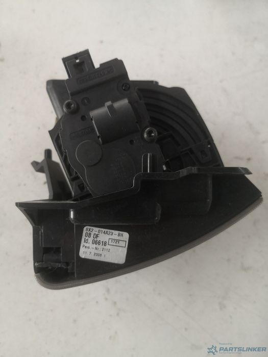 Guri Ventilatie Dreapta Fata Jaguar Xf (Cc9_, X250) [ 2008 - 2015 ] Oe