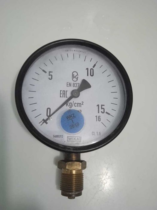 Манометр EN 837-1