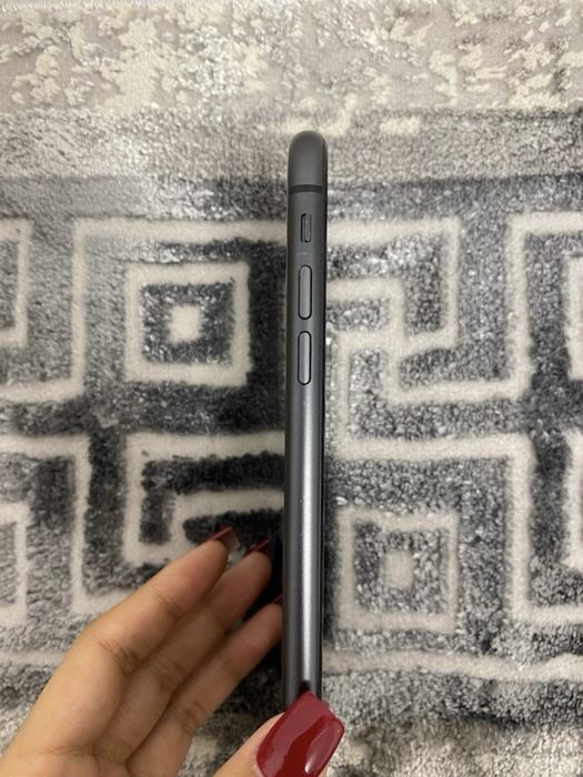 Продам iPhone 11