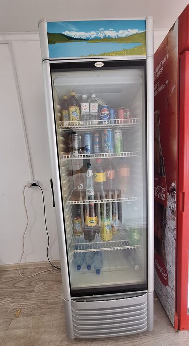 Витринный холодильник