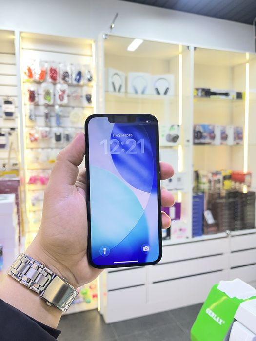 Продам IPhone 13 128gb