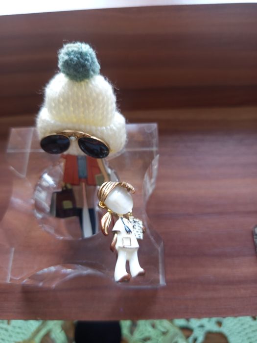 Брошки антиквариат