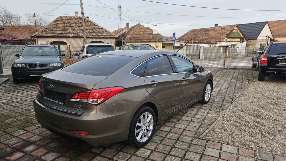 Hyundai I40, 1.6 Benzina, Sedan, 2 seturi de roti