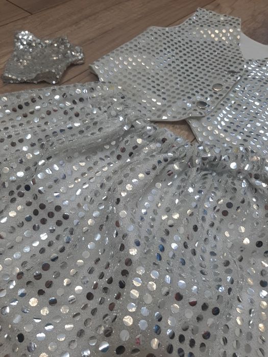 Блестящий костюм 2-4 года!