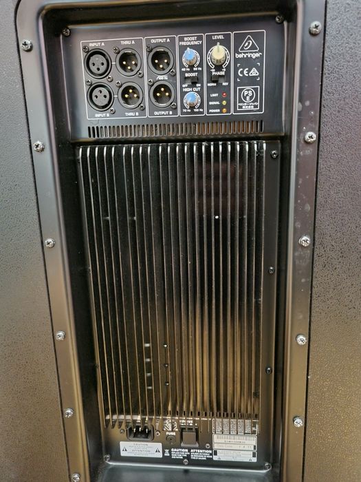 Basi activi BEHRINGER B1800 XP - 4 bucati