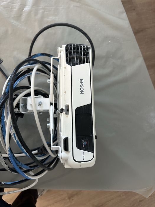 проектор Epson серии 3LCD