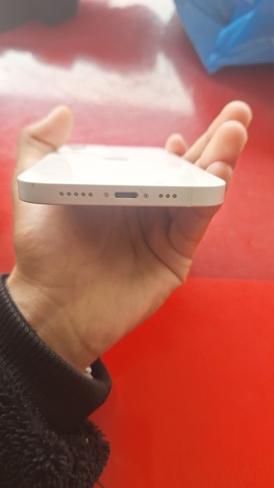 Iphone 12  simplu
