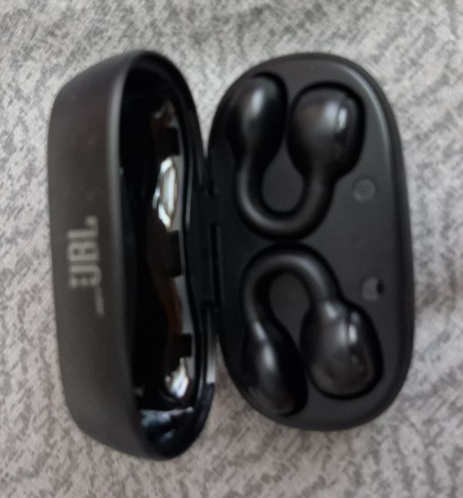 Продавам блутут слушалки