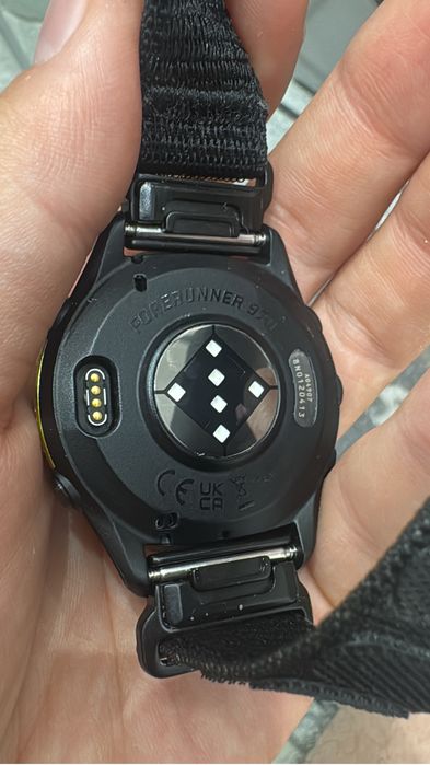 Garmin forerunner 970 идеальное состояние.