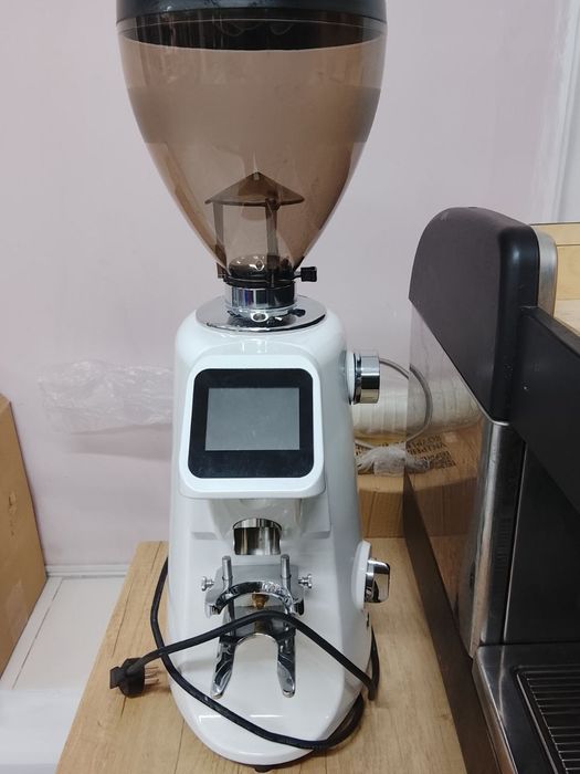 Кофе машина  cimbali m28 продам