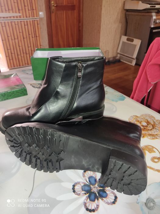 Продам обувь 40 размер