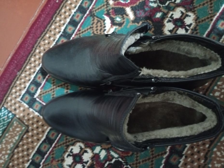Сапоги мужские продаю