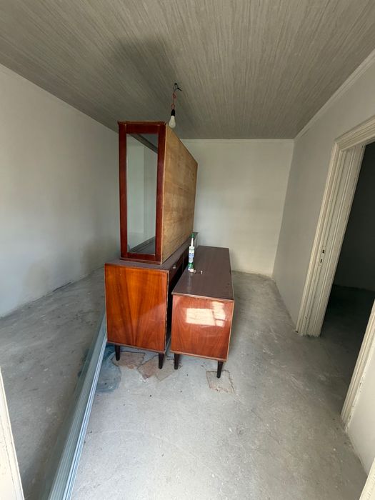 Casă modestă de vânzare