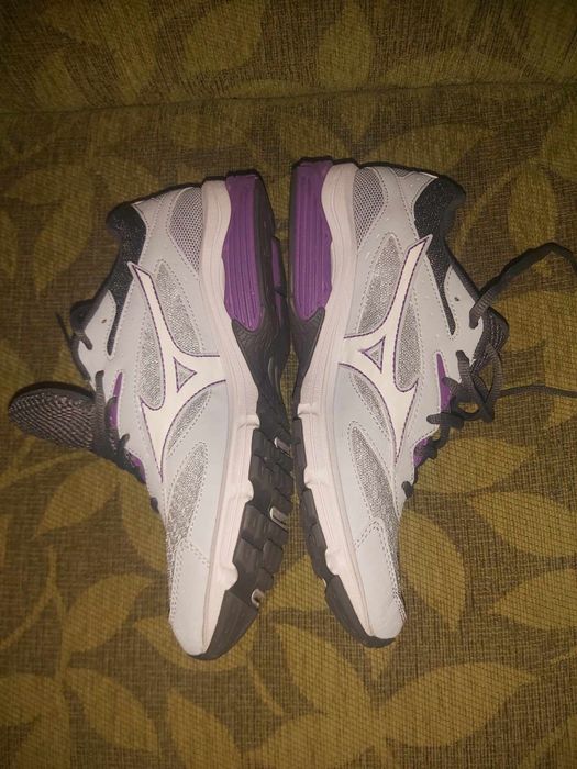 Дамски маратонки Mezuno