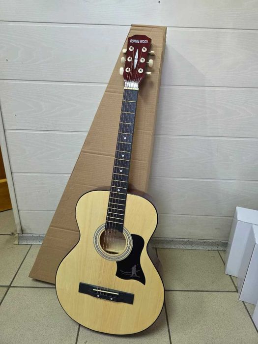 Гитара новая шестиструнная