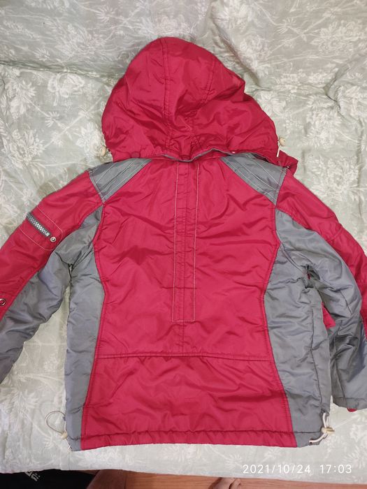 Куртка на мальчика 6-7 лет