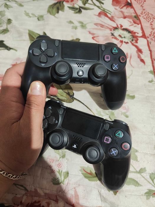 Продаю оригинальные геймпада PS 4.