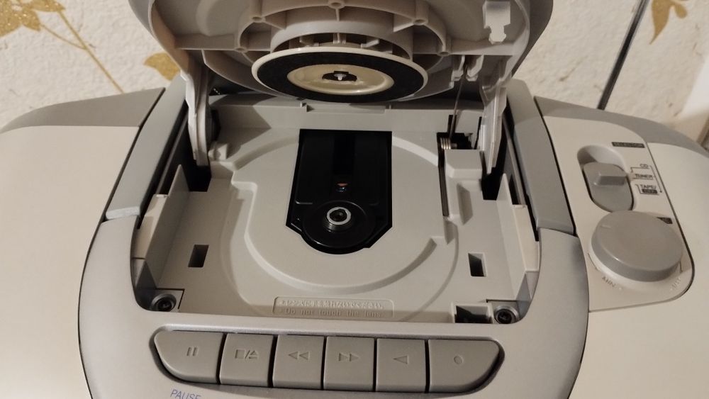 Продам стереомагнитолу Панасоник