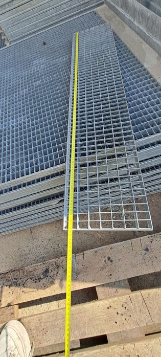 Trepte zincate 120x24