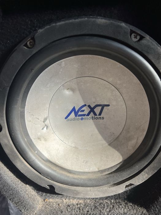 Бас каса с усилвател и сд