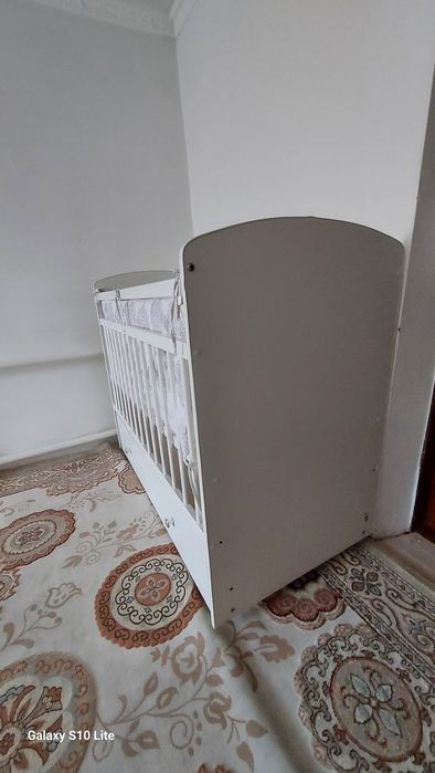 Продам детскую манежку