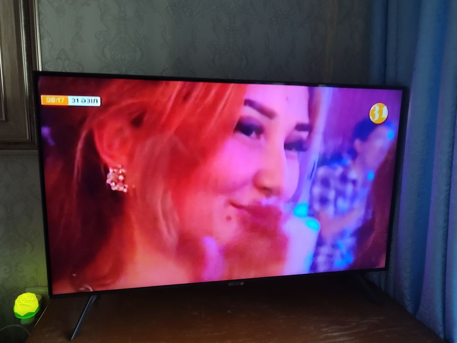 Телевизор Самсунг б/у ,LED, 110диагональ
