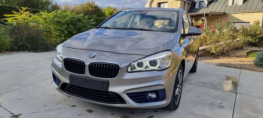 BMW seria 2 218d sport