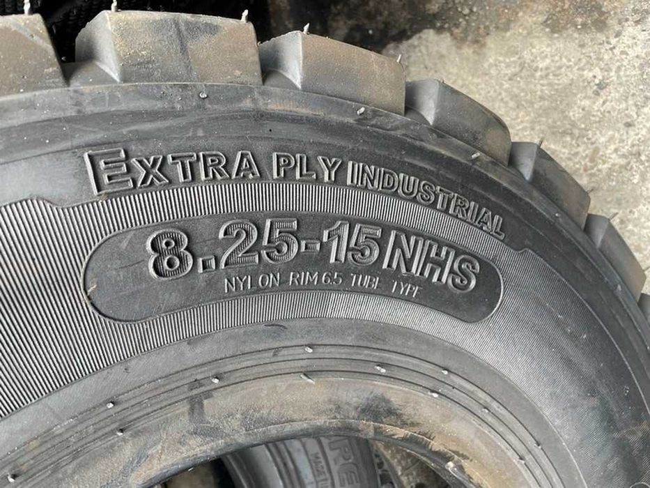 Anvelope noi 8.25-15 cu 14 pliuri cu camera pentru remorca