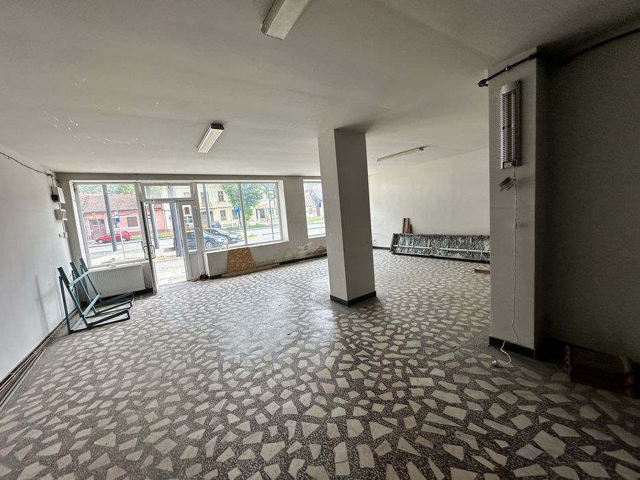 Casă + spațiu comercial de vânzare – Reșița, zona Muncitoresc