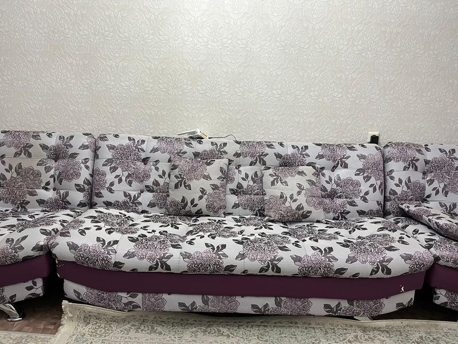 Продам диван с креслом