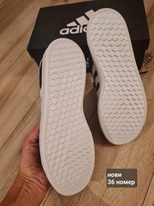 Маратонки Адидас 36 номер