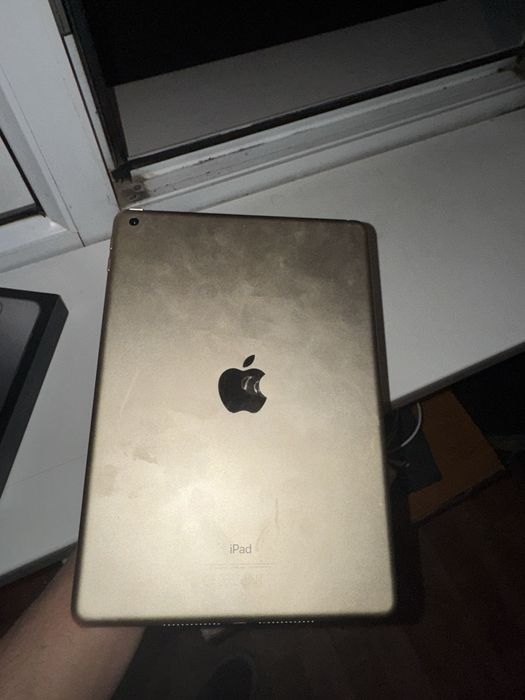 Продается iPad 5