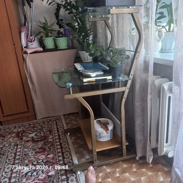 столик компьютерный