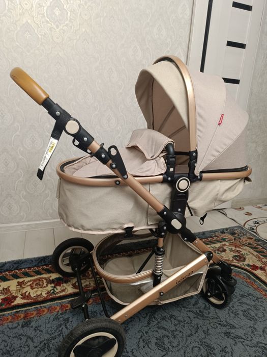 Продаю коляску , и детски стол для кормления