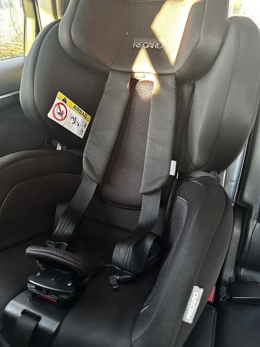 Стол за кола RECARO