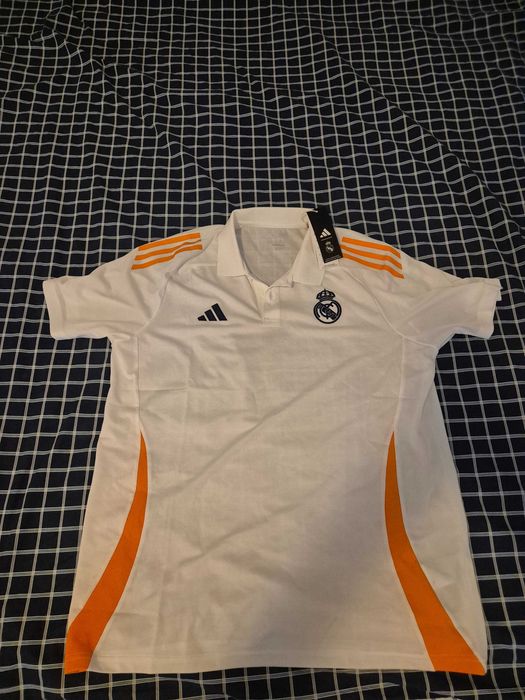 Тениска на Реал Мадрид
