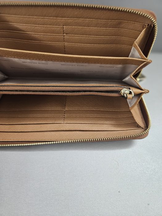 Оригинално портмоне Michael Kors