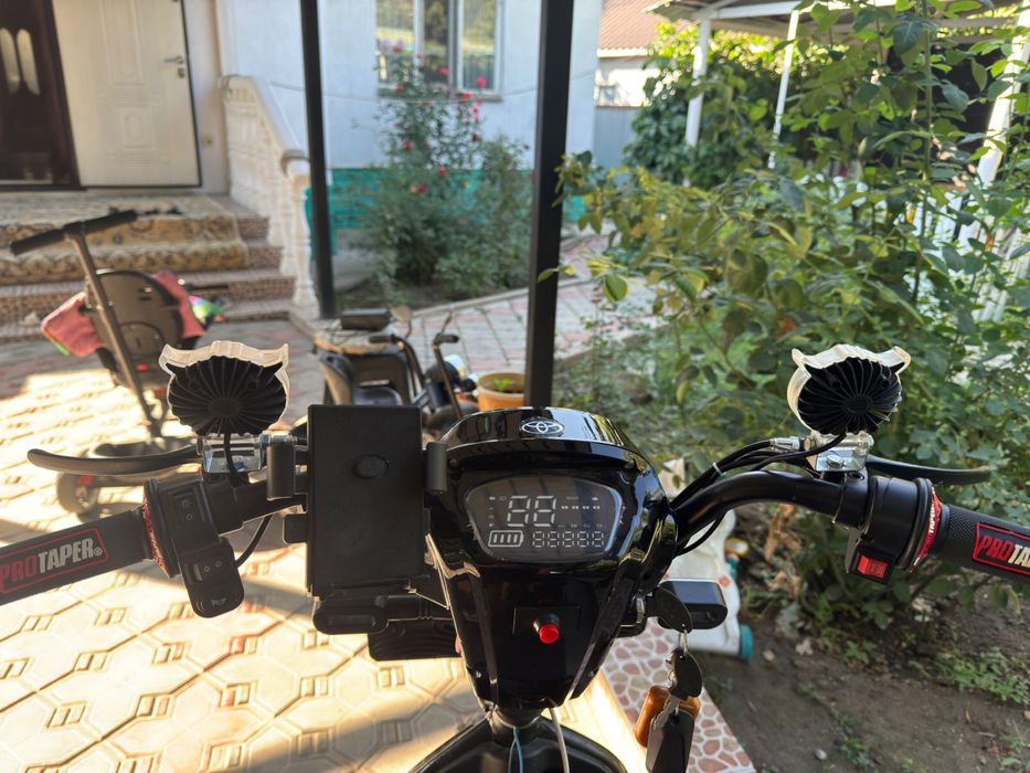 Продам электро скутер SKA 8