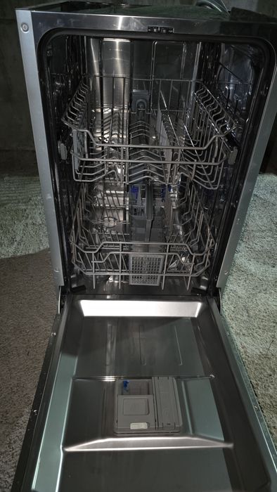 Продавам съдомиялна за вграждане Arielli