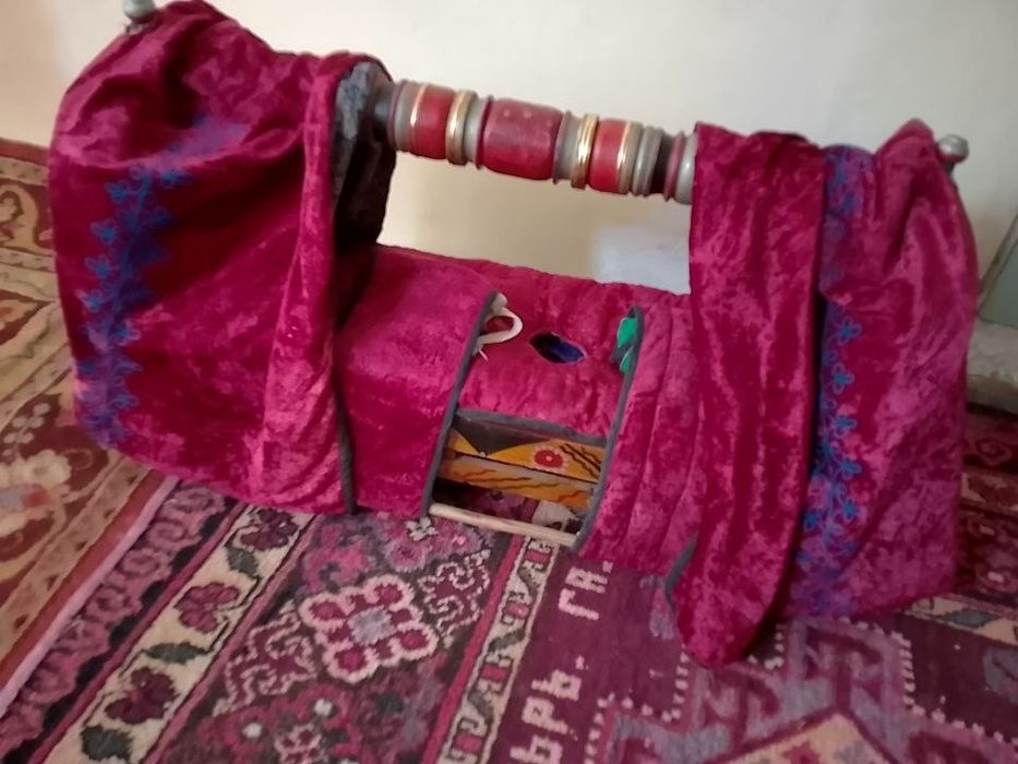 Tezda beshik sotaman