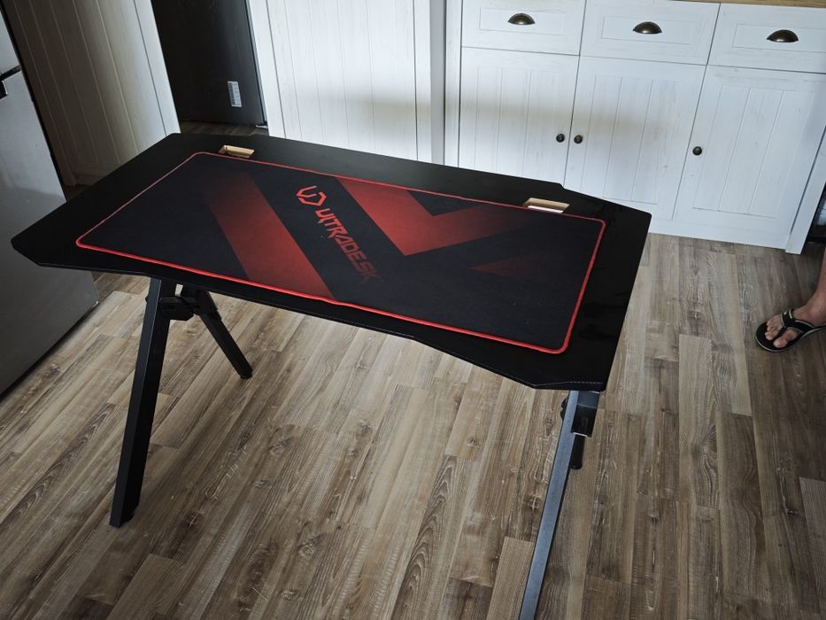 Бюро Ultradesk Action V2
