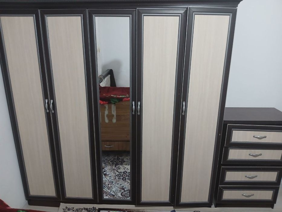 Spalniy mebel sotiladi