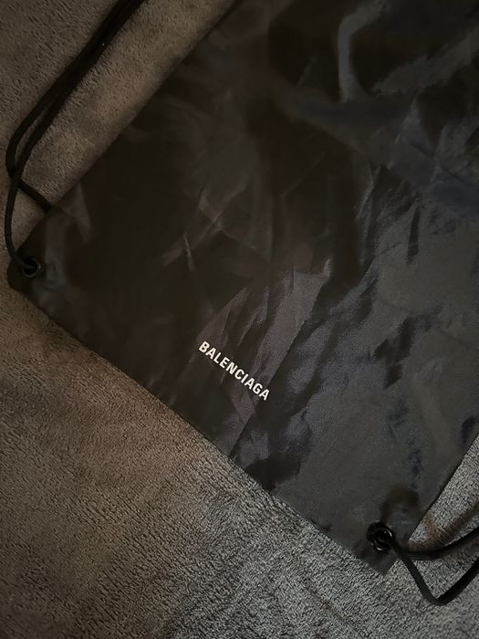 Мешка на BALENCIAGA bb