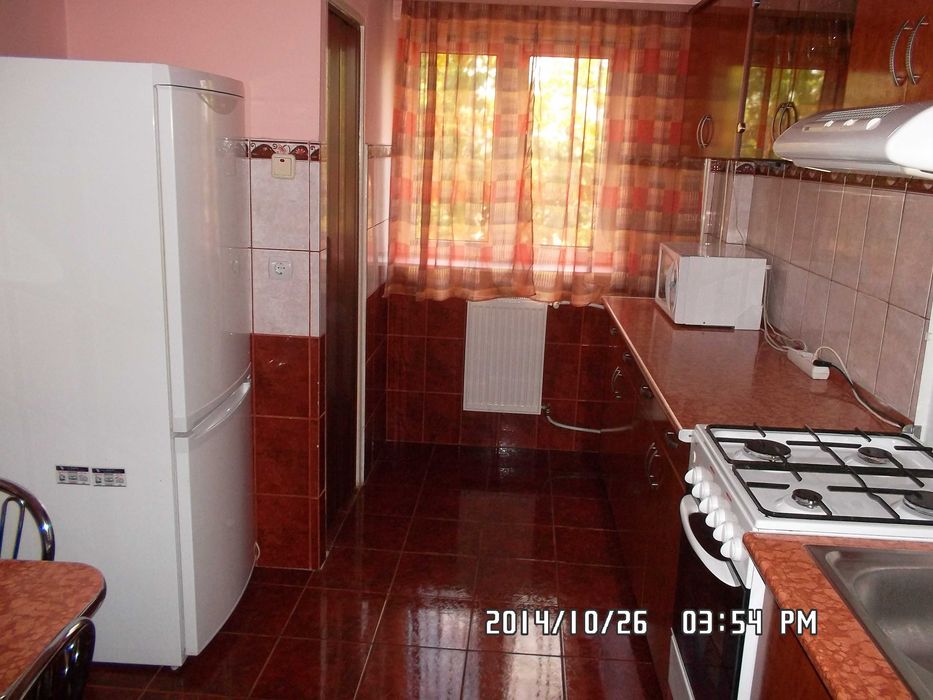 Vand apartament 2 camere etaj 2 ,bloc tip D decomandat