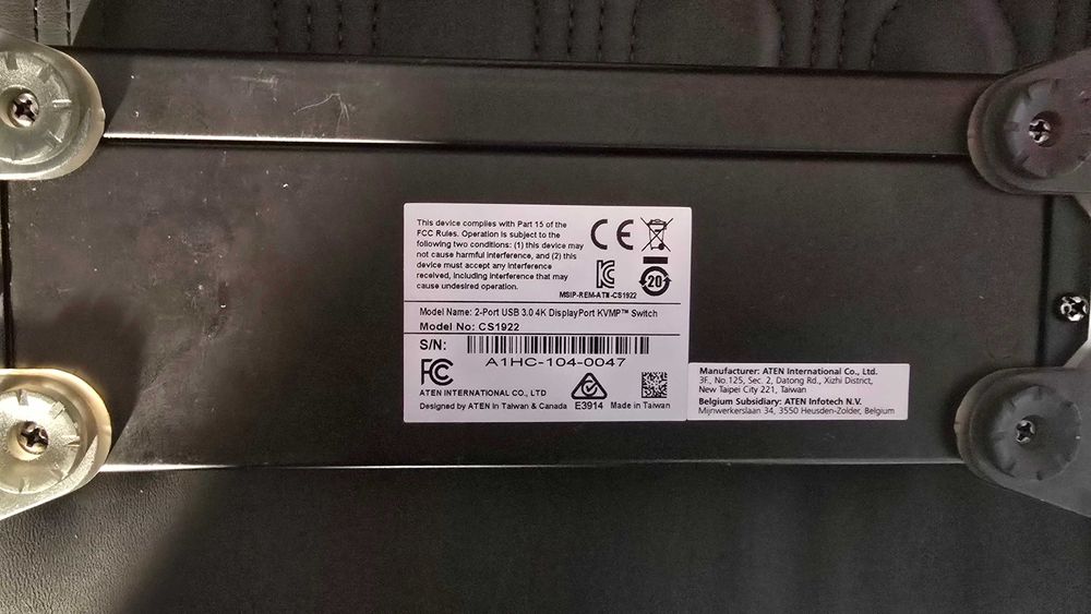 4K 2-Port USB DisplayPort KVM Switch