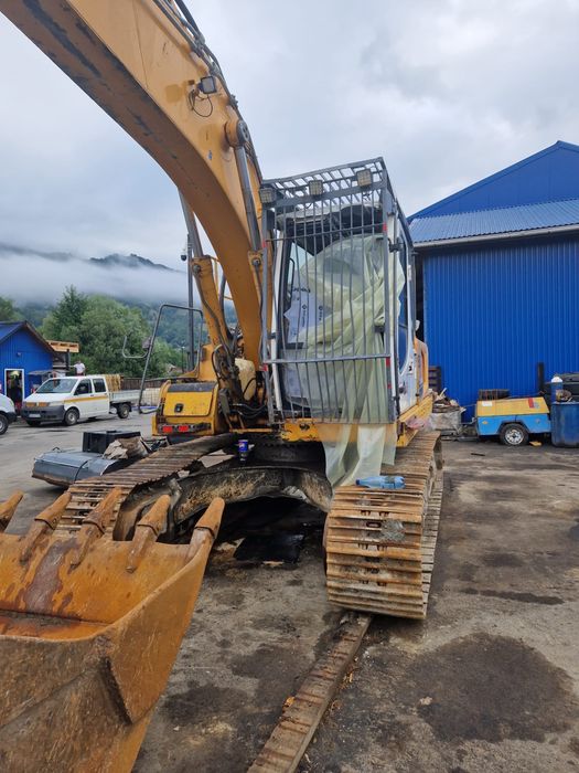 Dezmembrez excavator pe senile Liebherr R 906 Litronic , 2012