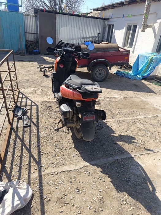 Продам скутер Танк