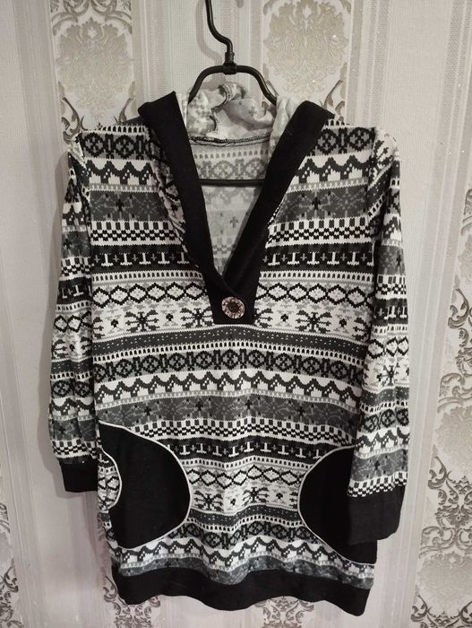 Продам кофты женские