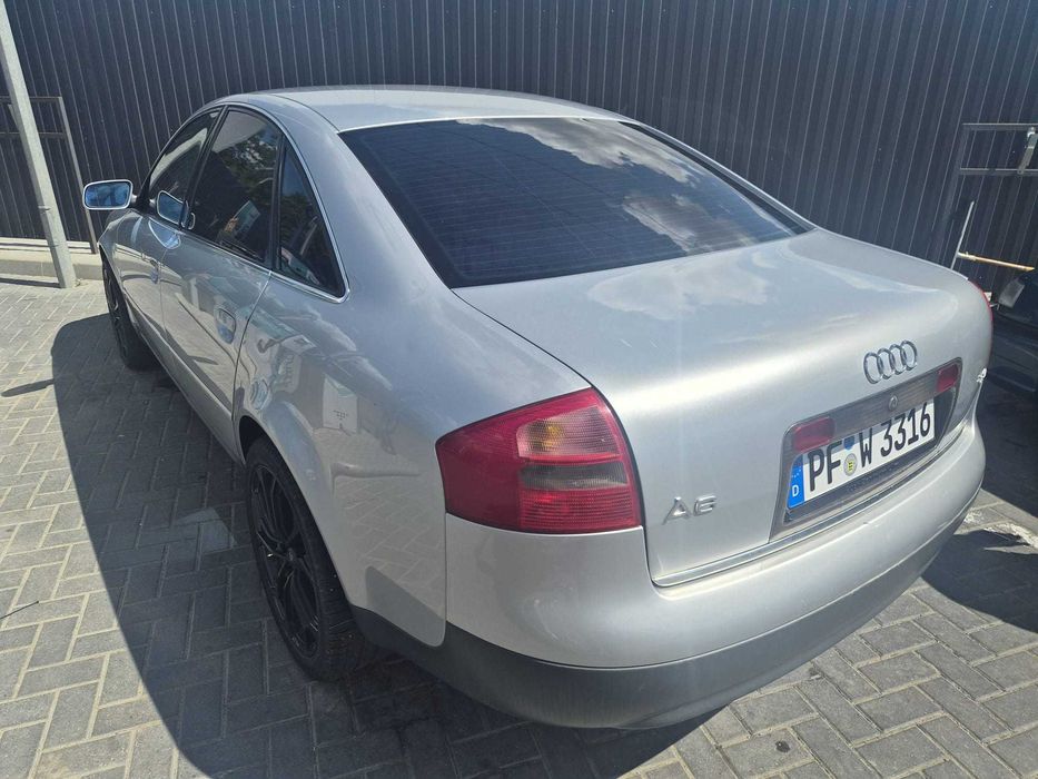 Vand audi a6 2.4  v6 benzina din 2001