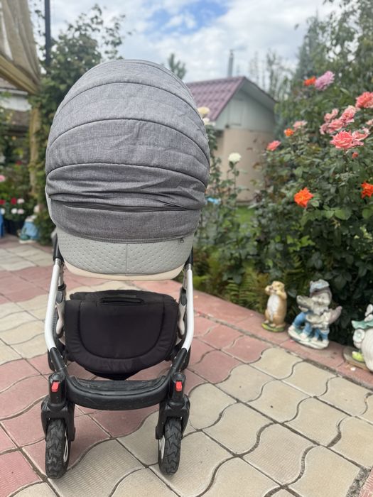 Продам коляску Adamex